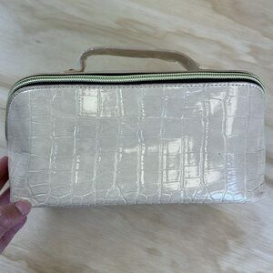 Travel Makeup Bag,Cosmetic Bag for Women, Portable Pouch, Flat Open Toiletry Bag